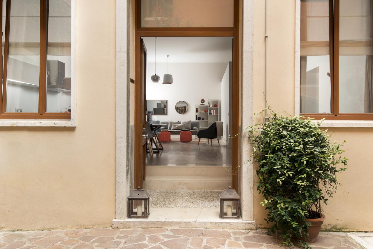 Giorgione Apartment Venesia Bagian luar foto
